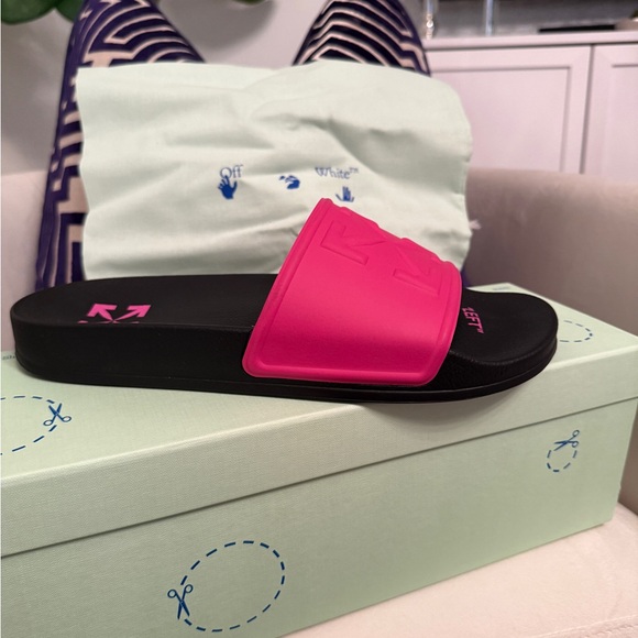 Off-White Black and Pink Arrow Slides - Picture 5 of 10